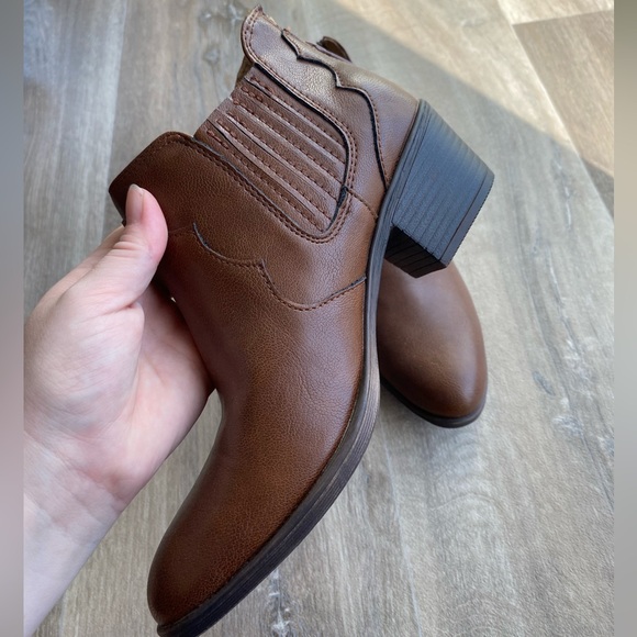 NWOT Eurosoft by soft Brown Boots - Picture 4 of 8